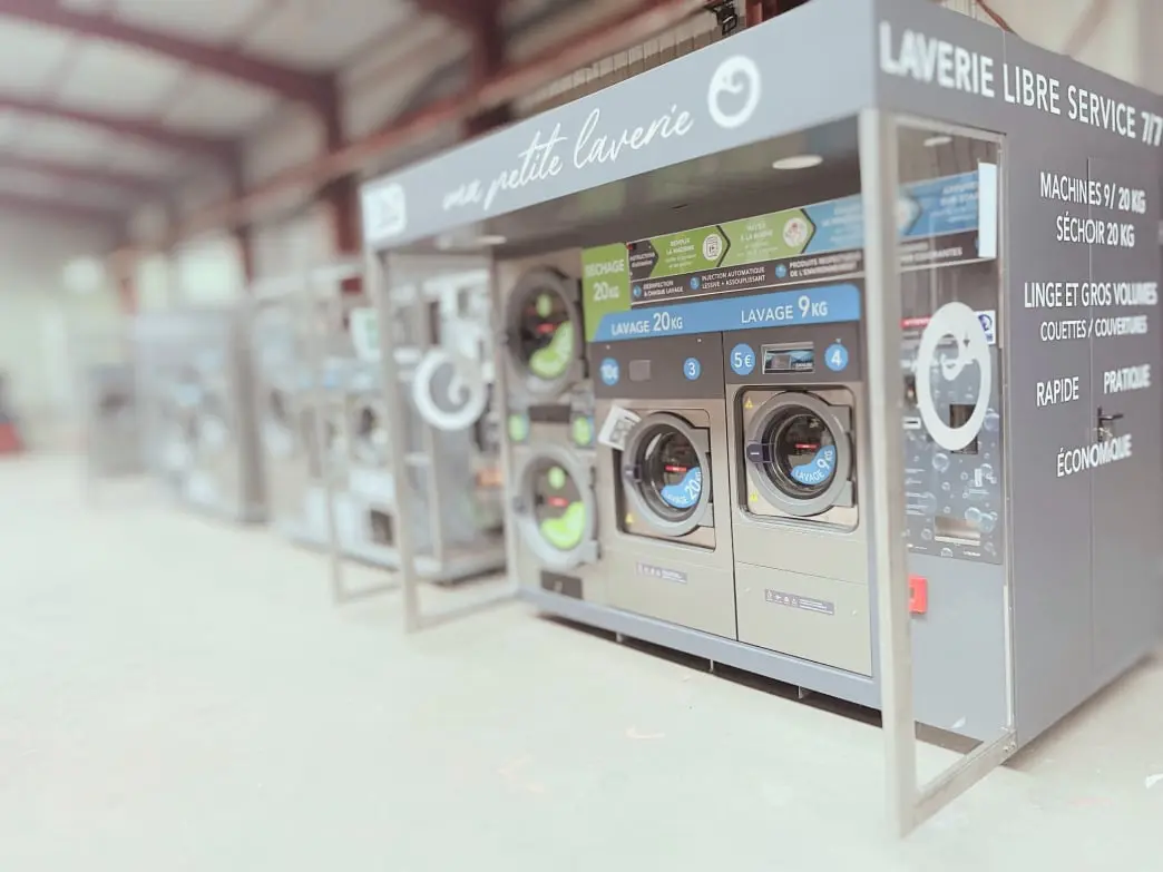Kiosque de laverie automatique Ma Petite Laverie en fabrication